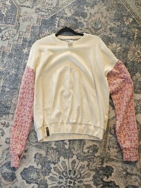 AMPERSAND AVE Cream Sweatshirt with Pink Patterned Sleeves